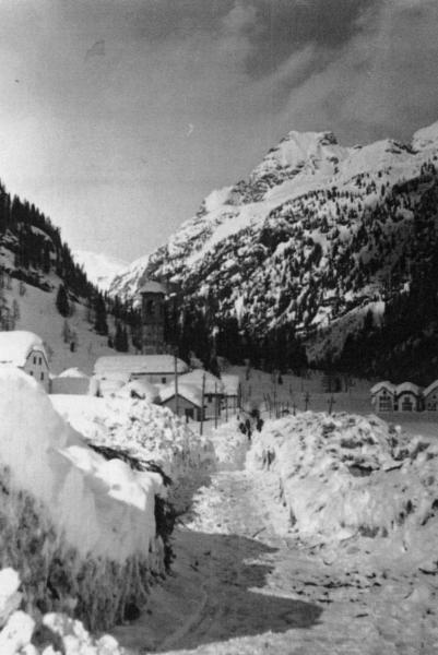 Frazione Chiesa dopo la nevicata del 1951